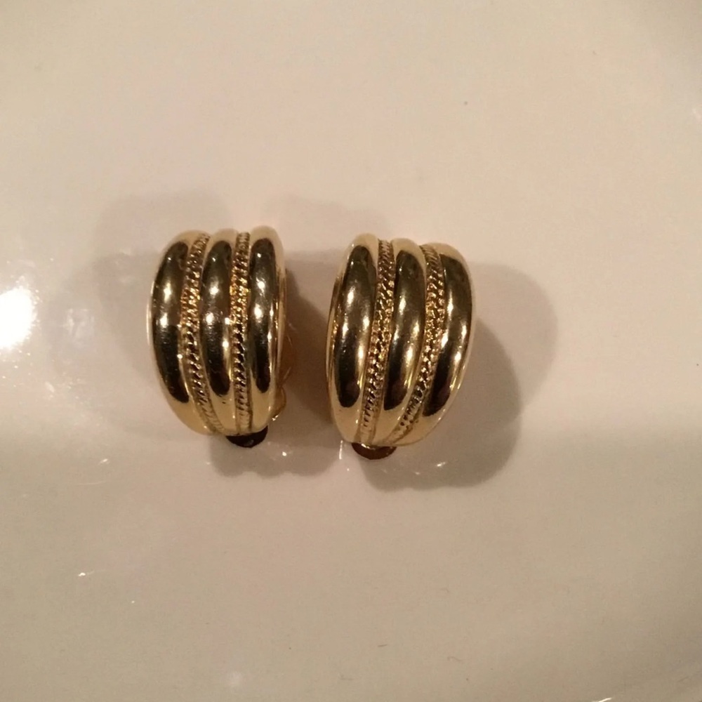 Givenchy Chic Gold plated Earrings